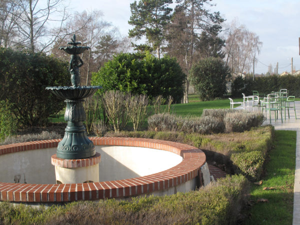 Fontaine Jardin Clos la Chapelle